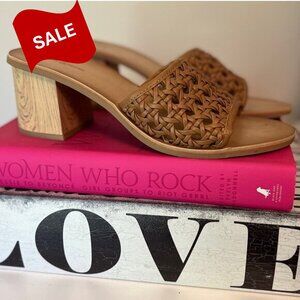 SALE!!!  treasure and bond women's sandals SZ 8 1/2